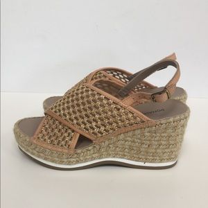 NWOB Donald Pliner Wedge Espadrilles. 7.5